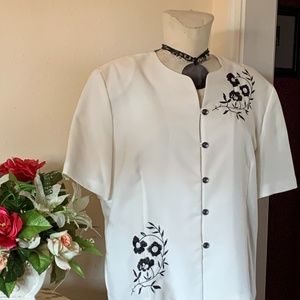 Women’s short sleeve jacket